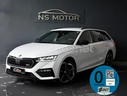 Blanco Usado 2022 Skoda Octavia RS Familiar | 29.900 € (Precio justo)