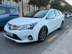 Blanco Usado 2013 Toyota Avensis Advance Familiar | 8999 € (Buen precio)
