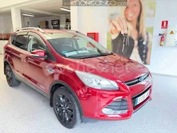 Granate Usado 2016 Ford Kuga Titanium SUV | 12.900 € (Buen precio)