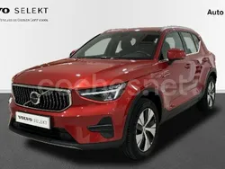Rojo Usado 2023 Volvo XC40 Core SUV | 32.900 € (Buen precio)