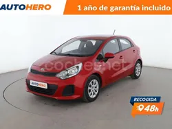 Rojo Usado 2016 Kia Rio Berlina | 10.299 € (Precio justo)