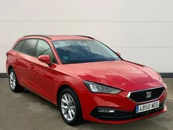 Rojo Usado 2023 Seat Leon Style Familiar | 16.900 € (Precio justo)