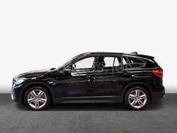 Negro Usado 2022 BMW X1 Comfort Edition SUV | 25.900 €