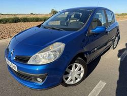 Azul Usado 2008 Renault Clio II Business Berlina | 6995 €