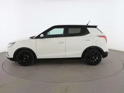 Blanco Usado 2019 Ssangyong Tivoli Limited SUV | 14.699 € (Precio justo)