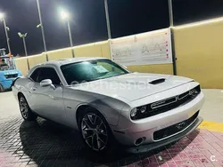 Gris / plata Usado 2023 Dodge Challenger Coupe | 43.000 € (Precio justo)