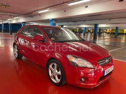 Rojo Usado 2009 Kia ProCeed Berlina | 4750 € (Un poco caro)