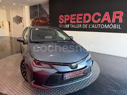 Gris / plata Usado 2024 Toyota Corolla Active Berlina | 27.900 € (Caro)