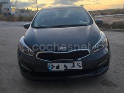 Gris / plata Usado 2016 Kia Ceed GT GT-Line Berlina | 8999 € (Super precio)