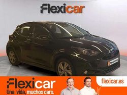 Negro Usado 2024 Toyota Yaris Hybrid Active Utilitario | 17.990 € (Buen precio)