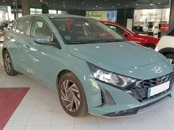 Verde Usado 2024 Hyundai i20 Utilitario | 17.800 € (Precio justo)