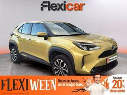 Amarillo Usado 2023 Toyota Yaris Hybrid Active SUV | 21.490 € (Un poco caro)