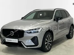 Gris / plata Usado 2024 Volvo XC60 Plus SUV | 43.990 € (Un poco caro)