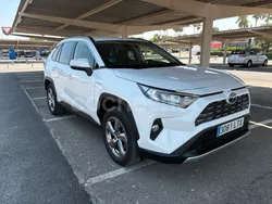 Blanco Usado 2021 Toyota RAV4 Hybrid Advance SUV | 25.490 € (Buen precio)