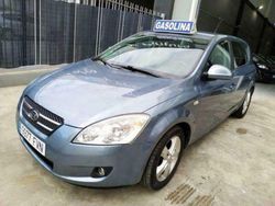 Gris Usado 2007 Kia Ceed Active Berlina | 4500 €