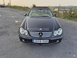 Negro Usado 2004 Mercedes CLK200 Avantgarde Descapotable | 12.200 €