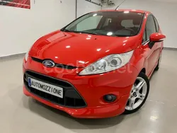 Rojo Usado 2013 Ford Fiesta Sport Utilitario | 7299 € (Precio justo)