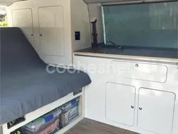 Marrón Usado 2011 VW Caravelle Trendline Monovolumen | 19.900 €
