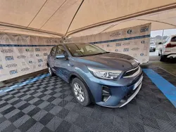 Gris Usado 2023 Kia Stonic Plus SUV | 15.200 € (Precio justo)