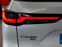 Blanco Usado 2023 Mazda CX-60 Homura-Line SUV | 33.450 € (Precio justo)