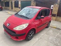 Rojo Usado 2005 Peugeot 1007 Utilitario | 2300 € (Precio justo)