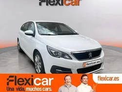 Blanco Usado 2021 Peugeot 308 Active Familiar | 12.490 €
