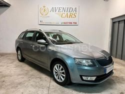Gris / plata Usado 2013 Skoda Octavia Active Berlina | 7200 € (Precio justo)