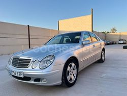 Gris / plata Usado 2004 Mercedes E270 Elegance Berlina | 4200 € (Buen precio)