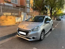 Gris / plata Usado 2015 Peugeot 208 Business-Line Utilitario | 6990 € (Precio justo)