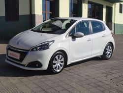Blanco Usado 2019 Peugeot 208 Active Utilitario | 9300 € (Buen precio)