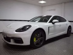 Blanco Usado 2018 Porsche Panamera 4 Executive Berlina | 61.900 € (Un poco caro)