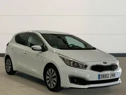 Blanco Usado 2016 Kia Ceed Berlina | 11.000 € (Buen precio)