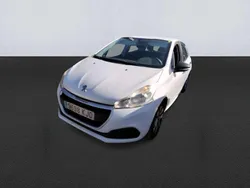 Blanco Usado 2018 Peugeot 208 Access Utilitario | 8600 € (Buen precio)