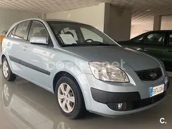 Gris / plata Usado 2008 Kia Rio Berlina | 5350 € (Un poco caro)