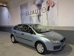 Azul Usado 2005 Ford Focus Trend Berlina | 2950 € (Precio justo)