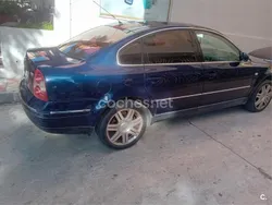 Azul Usado 2004 VW Passat Advance Berlina | 3500 € (Buen precio)