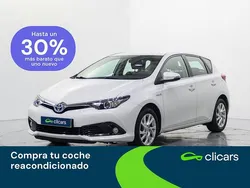 Blanco Usado 2018 Toyota Auris Hybrid Business Edition Berlina | 14.990 € (Precio justo)