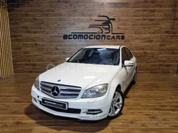 Blanco Usado 2010 Mercedes C200 Avantgarde Berlina | 4490 € (Precio justo)