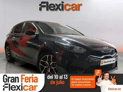 Gris Usado 2023 Kia Ceed GT-Line Berlina | 20.290 € (Precio justo)