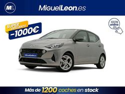 Gris / plata Usado 2023 Hyundai i10 Utilitario | 12.985 € (Un poco caro)