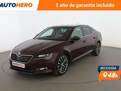 Rojo Usado 2015 Skoda Superb LAURIN & KLEMENT | 17.699 € (Un poco caro)
