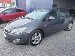 Gris Usado 2012 Opel Astra Enjoy Utilitario | 6790 € (Un poco caro)