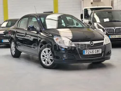 Azul Usado 2010 Opel Astra Edition Berlina | 5990 € (Buen precio)