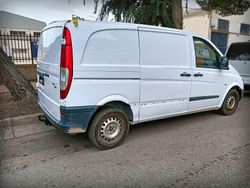 Blanco Usado 2005 Mercedes Vito Monovolumen | 8800 €