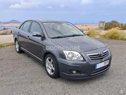 Gris / plata Usado 2006 Toyota Avensis Sol Berlina | 8500 €