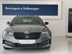 Gris Usado 2023 Skoda Superb SportLine Familiar | 37.650 € (Caro)