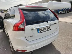 Blanco Usado 2016 Volvo XC60 Kinetic SUV | 17.990 € (Caro)