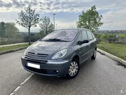 Gris / plata Usado 2004 Citroën Xsara Picasso Monovolumen | 1990 € (Buen precio)