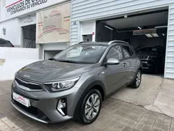Gris / plata Usado 2023 Kia Stonic SUV | 15.995 € (Precio justo)