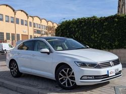 Blanco Usado 2018 VW Passat Advance Berlina | 14.950 € (Precio justo)